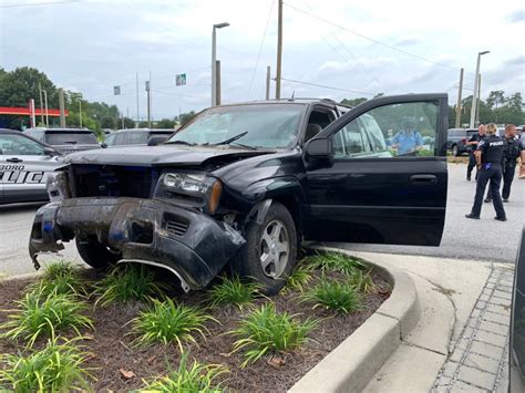 1 injured in crash near JC Lewis Ford in Statesboro