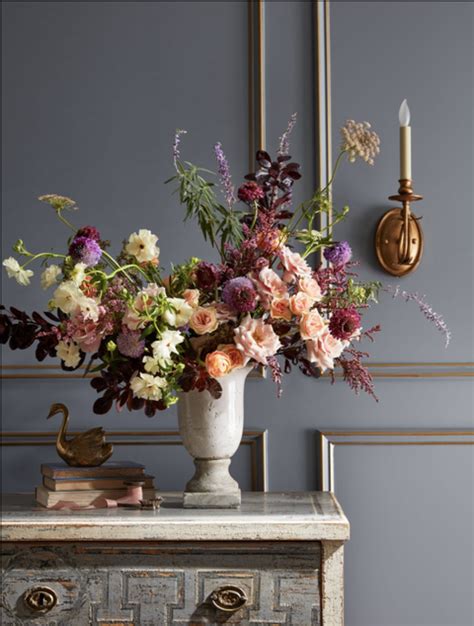 26 Best Winter Floral Arrangements - Gorgeous Holiday Flowers