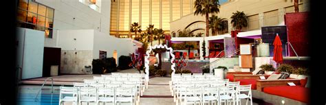 Mandalay Bay Beach Wedding | Vegas Wedding Venue Guide » Little Vegas Wedding