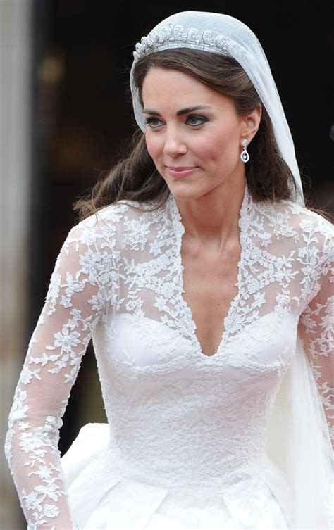 The Definitive Guide to Nailing Your Wedding Day Makeup | Kate middleton wedding dress, Kate ...