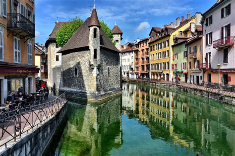 Annecy, France Travel Guide - Encircle Photos