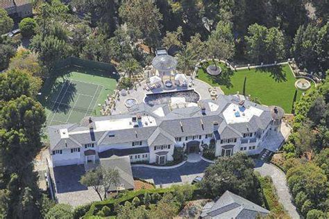 See Inside Kenny Rogers' Mind-Boggling California Mansion [Pics]