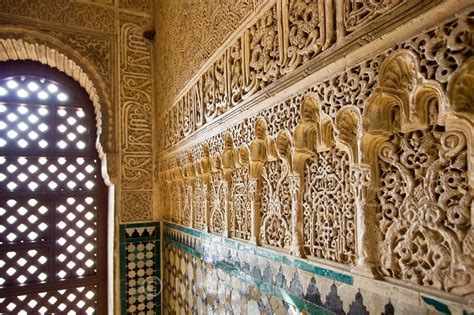 Details of Moorish architecture inside the Alhambra Palace, Granada ...