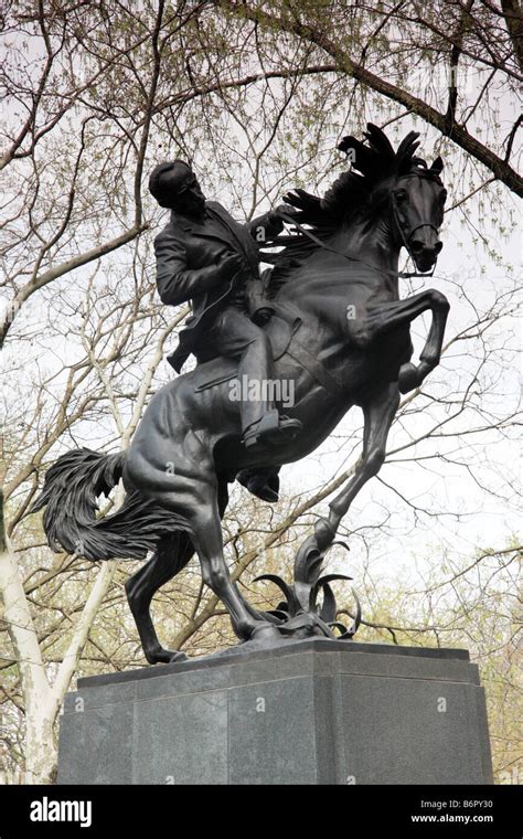 Equestrian statue of Jose Marti (1853-1895 Stock Photo - Alamy