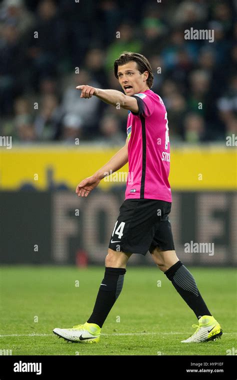 Moechengladbach, Germany. 05th Apr, 2017. Berlin's Valentin Stocker ...