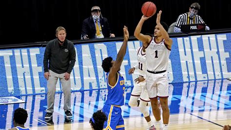 Watch Jalen Suggs' Buzzer-Beater Lift Gonzaga To Win Vs. UCLA