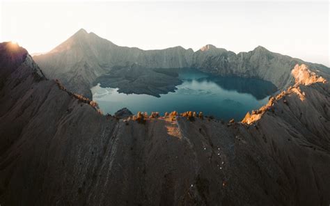 Mount Rinjani Crater Rim Trek: Complete Guide