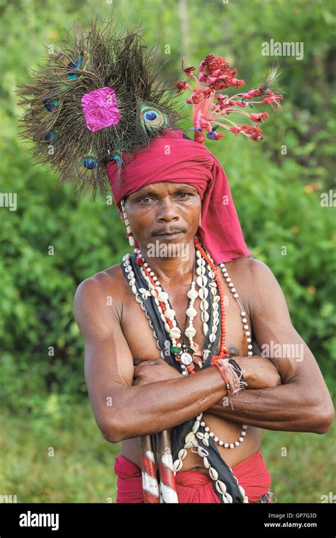 Gendi dance hi-res stock photography and images - Alamy