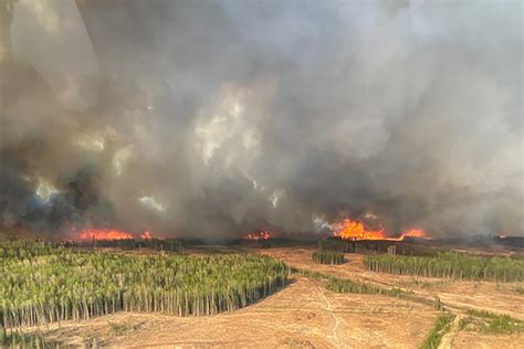 Nearly 25,000 Evacuated As More Than 100 Fires Burn In Northern Alberta ...