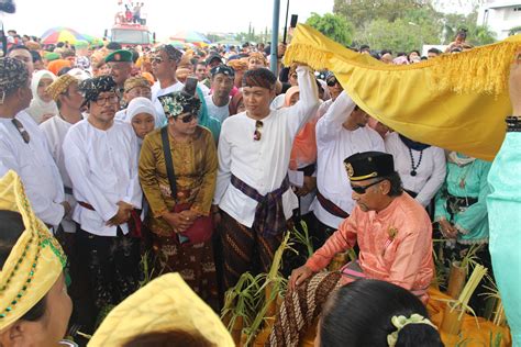 FESTIVAL ERAU ADAT KUTAI