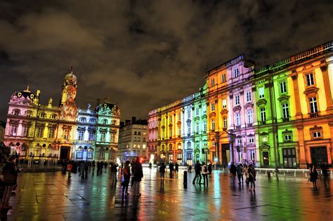 Lione risplende per la Fête des Lumières, dall’8 al 10 dicembre