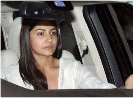 15 Best Anushka Sharma Without Makeup Photos | Styles At Life