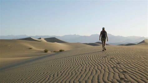 Desert Survival | How To Make A Shelter In The Hot Desert