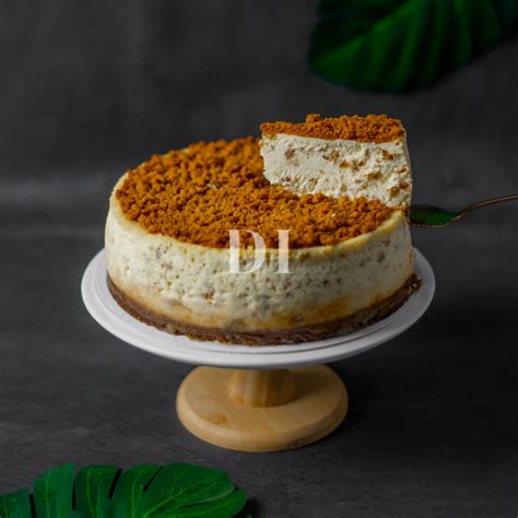 8" Speculoos Cheesecake - Fav Florist Singapore