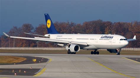 Lufthansa Fleet Airbus A330-300 Details and Pictures