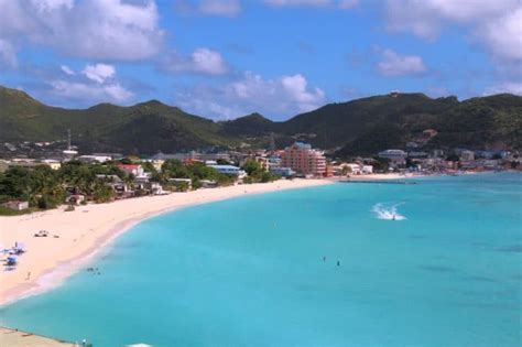 Great Bay Beach (Philipsburg, St. Maarten-St. Martin) - Trip and Travel Blog