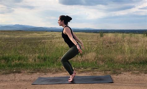 Strong Legs: 10 Yoga Poses to Build Up These Muscles | YouAligned