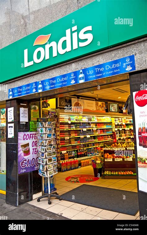 A Londis convenience store in central Dublin, Republic of Ireland Stock ...