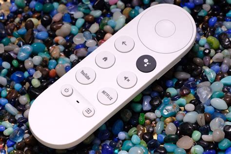 The next Chromecast with Google TV remote might have a star button ...