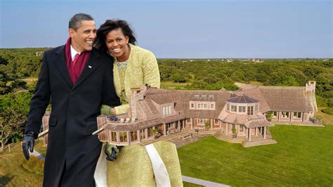 Barack & Michelle Obama Lives House in Martha’s Vineyard, MA - Famous House