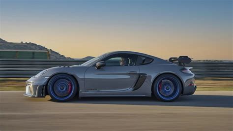 New Porsche 718 Cayman GT4 RS on sale now: price and specs | carwow