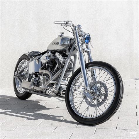 Shine On: The AMD-Winning custom Harley Softail Deuce | Bike EXIF