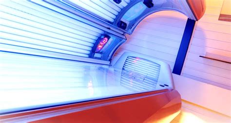 How to Change Tanning Bed Bulbs and Find Replacements - Talking Tan