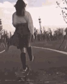 Skateboarding Brown Hair GIF - Skateboarding BrownHair Skateboard - Discover & Share GIFs