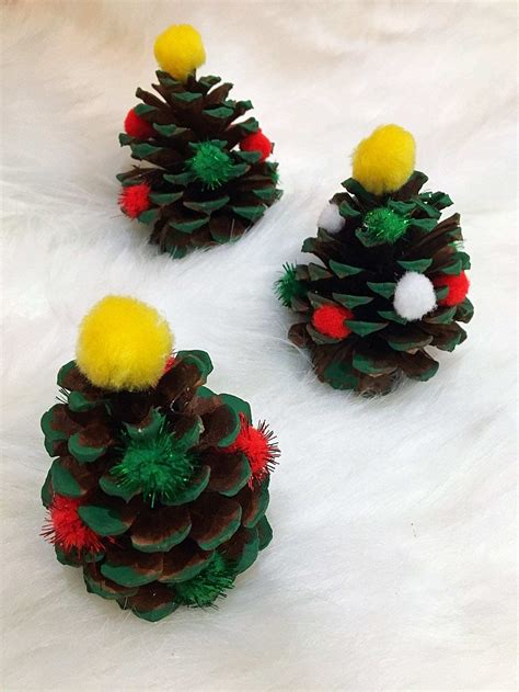 Easy + Adorable Kid's Pinecone Christmas Ornaments - Kindly Unspoken