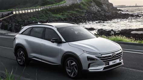 Production Hyundai Nexo hydrogen fuel-cell SUV appears at CES