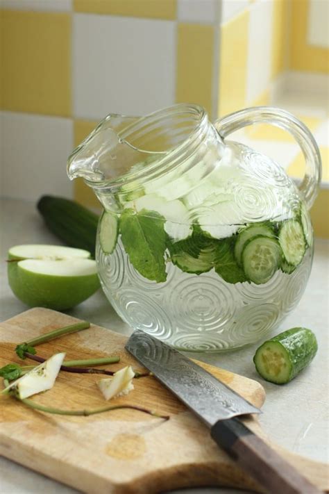 15 DIY Detox Water Ideas To Stay Refreshed