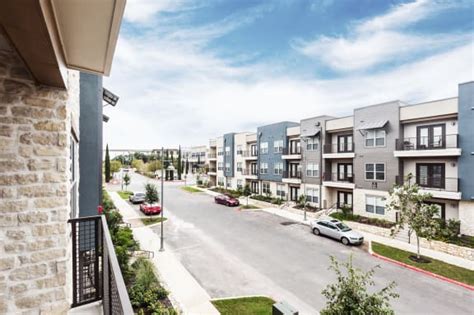 Dwell at Legacy | Apartment and Community Amenities