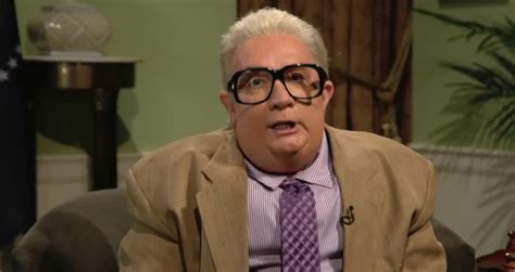 The Tonight Show: Jiminy Glick entrevista a Donald Trump en su Primeros 100 Dias - Videos - Metatube