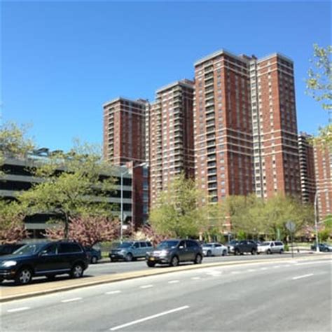 Co-op City - 34 Photos & 17 Reviews - Apartments - 2049 Bartow Ave, Co ...