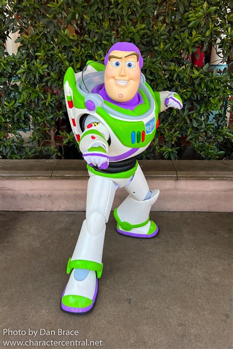 Buzz Lightyear at Disney Character Central