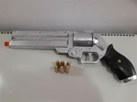 Vash The Stampede revolver from Trigun Series - NOT A REAL GUN | eBay