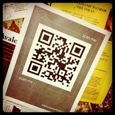 Scan me (QR code>fun video)- found on pole in NW #pdx | Flickr