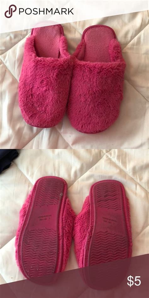 Pink fuzzy slippers | Fuzzy slippers, Slippers, Forever 21 shoes