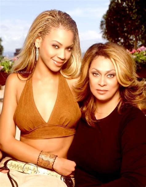 Beyonce and mama Tina Knowles | Beyonce queen, Beyonce and jay, Queen bee beyonce