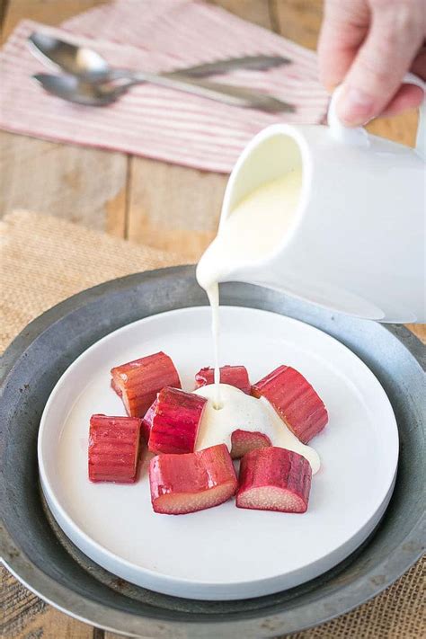 Rhubarb and custard - Culinary Ginger