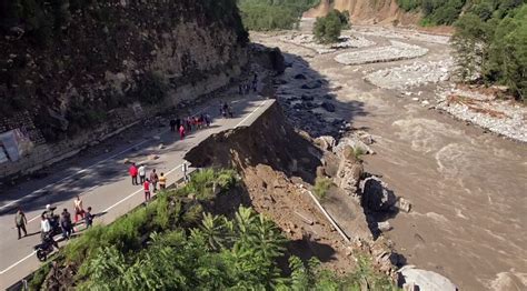 Himachal Pradesh: Air force helicopters deliver relief materials to the ...