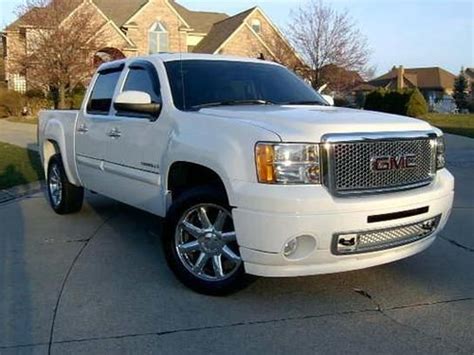 Purchase used 2009 GMC Sierra 1500 AWD Crew Cab Denali in Monroe ...