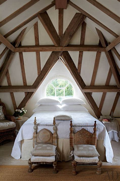 10 Vaulted Ceiling Design Ideas For Modern Bedrooms - Interior Idea