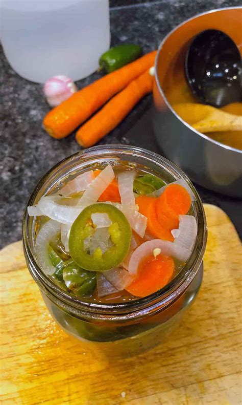 Easy Mexican Pickled Carrots & Jalapenos Recipe