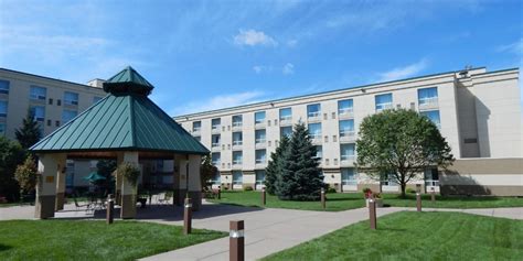 Minneapolis Airport Marriott (Bloomington, MN): What to Know BEFORE You Bring Your Family