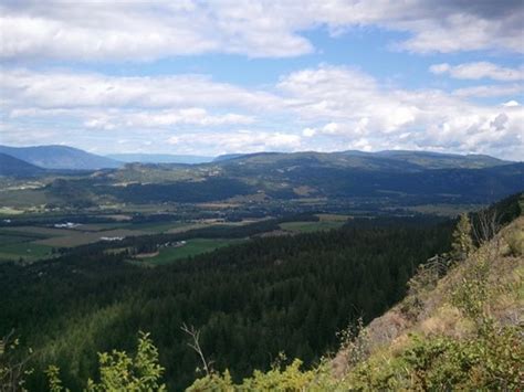 Enderby Cliffs Trail, Kelowna BC