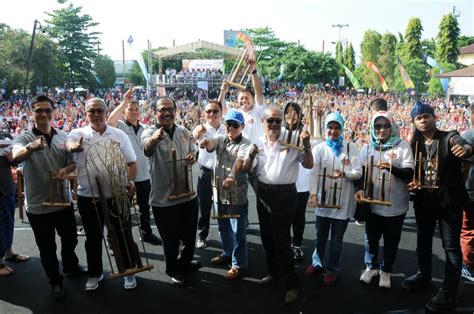 Get To Know Angklung