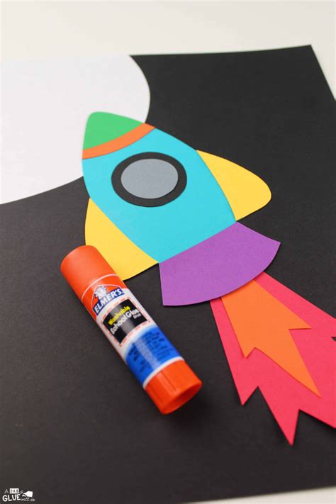 Rocket Paper Craft - A Dab of Glue Will Do | Construction paper art, Construction paper crafts ...