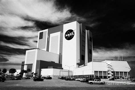 vab vehicle assembly building and launch control center Kennedy Space ...