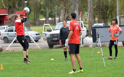 PROFESSIONALISM POSES NEW CHALLENGES FOR THE TRAINING OF WOMEN ...